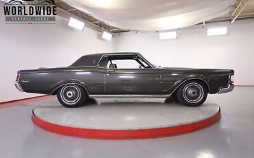 Lincoln-Continental-1969-3