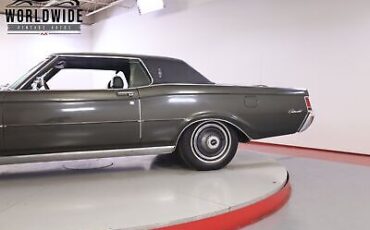 Lincoln-Continental-1969-9