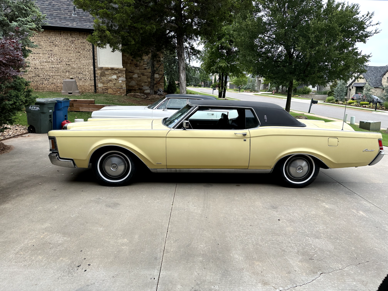 Lincoln-Continental-1971-1