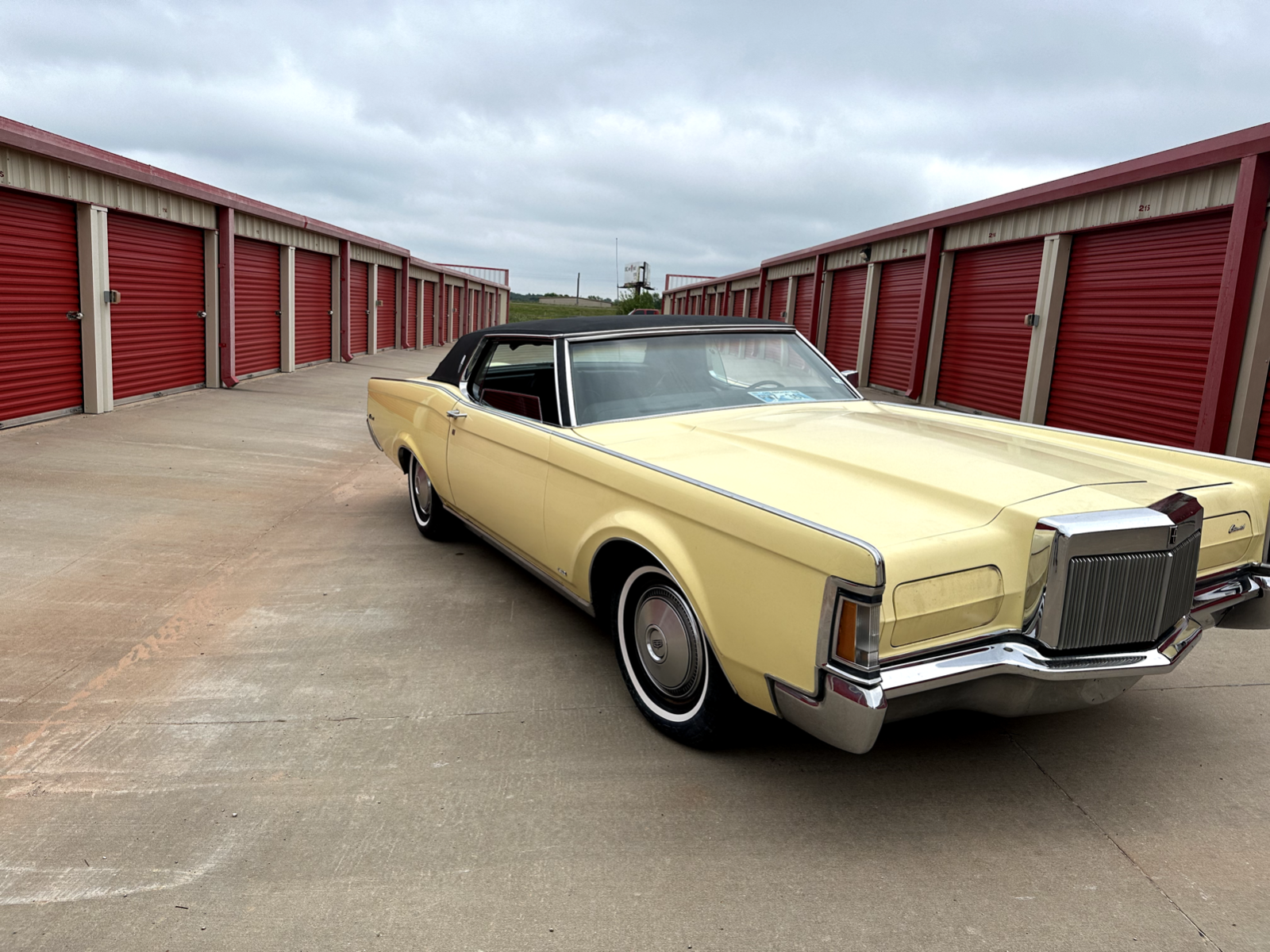 Lincoln-Continental-1971-13