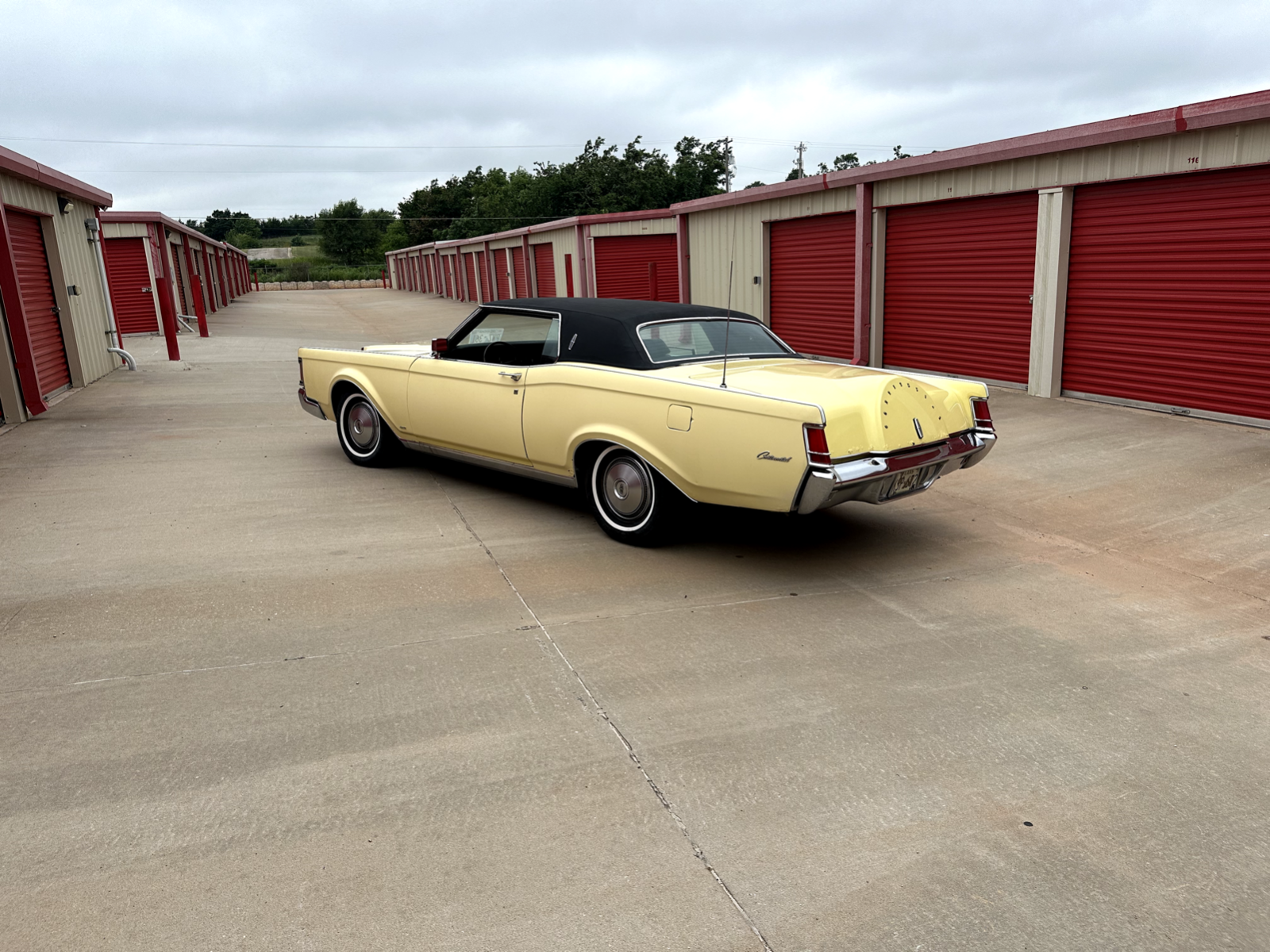 Lincoln-Continental-1971-17