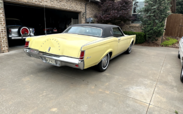 Lincoln-Continental-1971-3