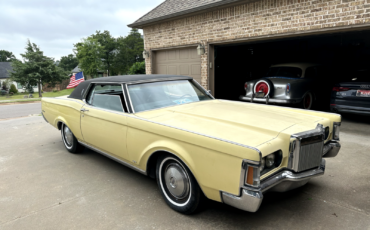 Lincoln-Continental-1971-4