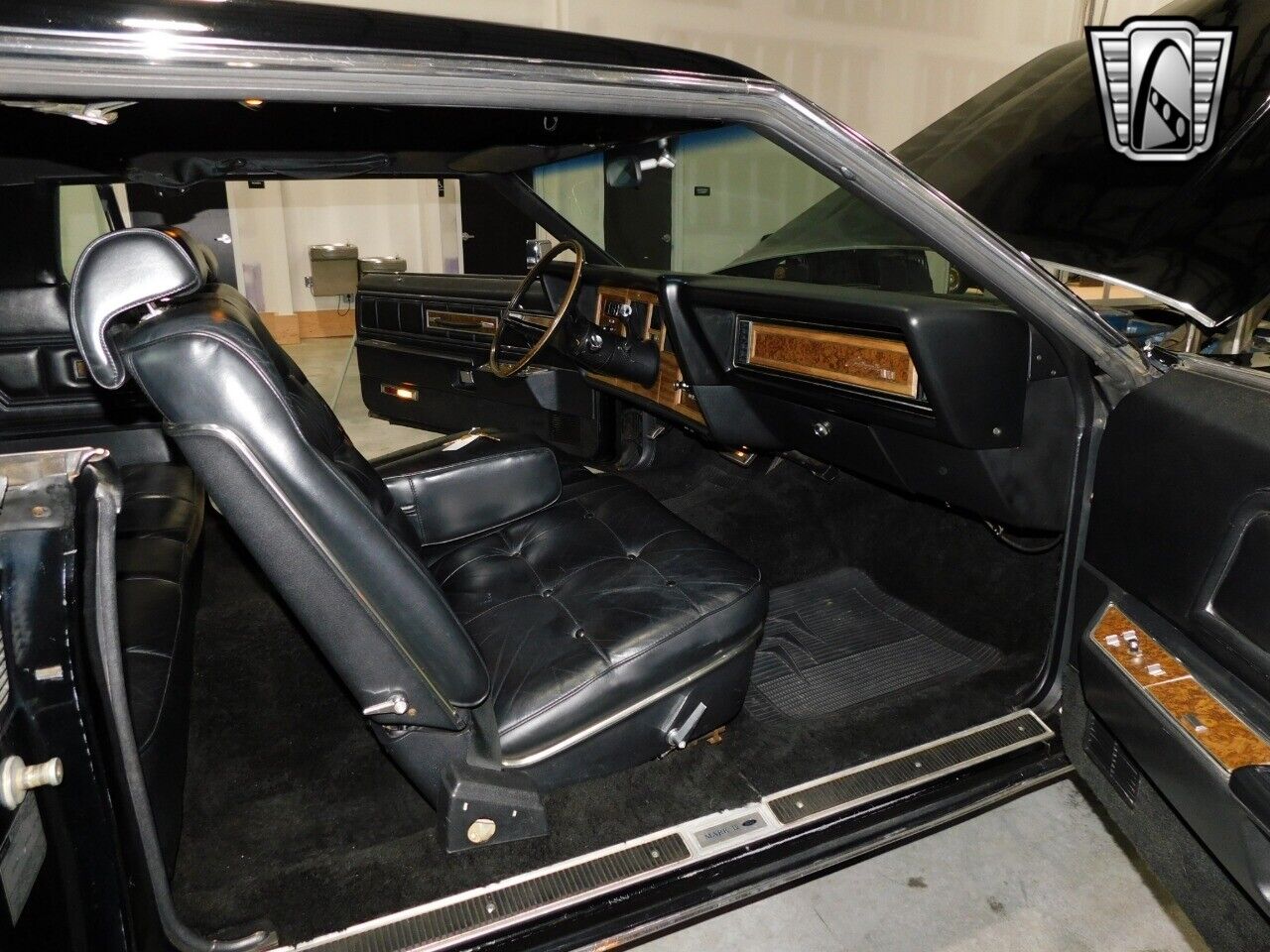 Lincoln-Continental-1972-7