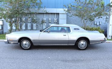 Lincoln-Continental-1973-1