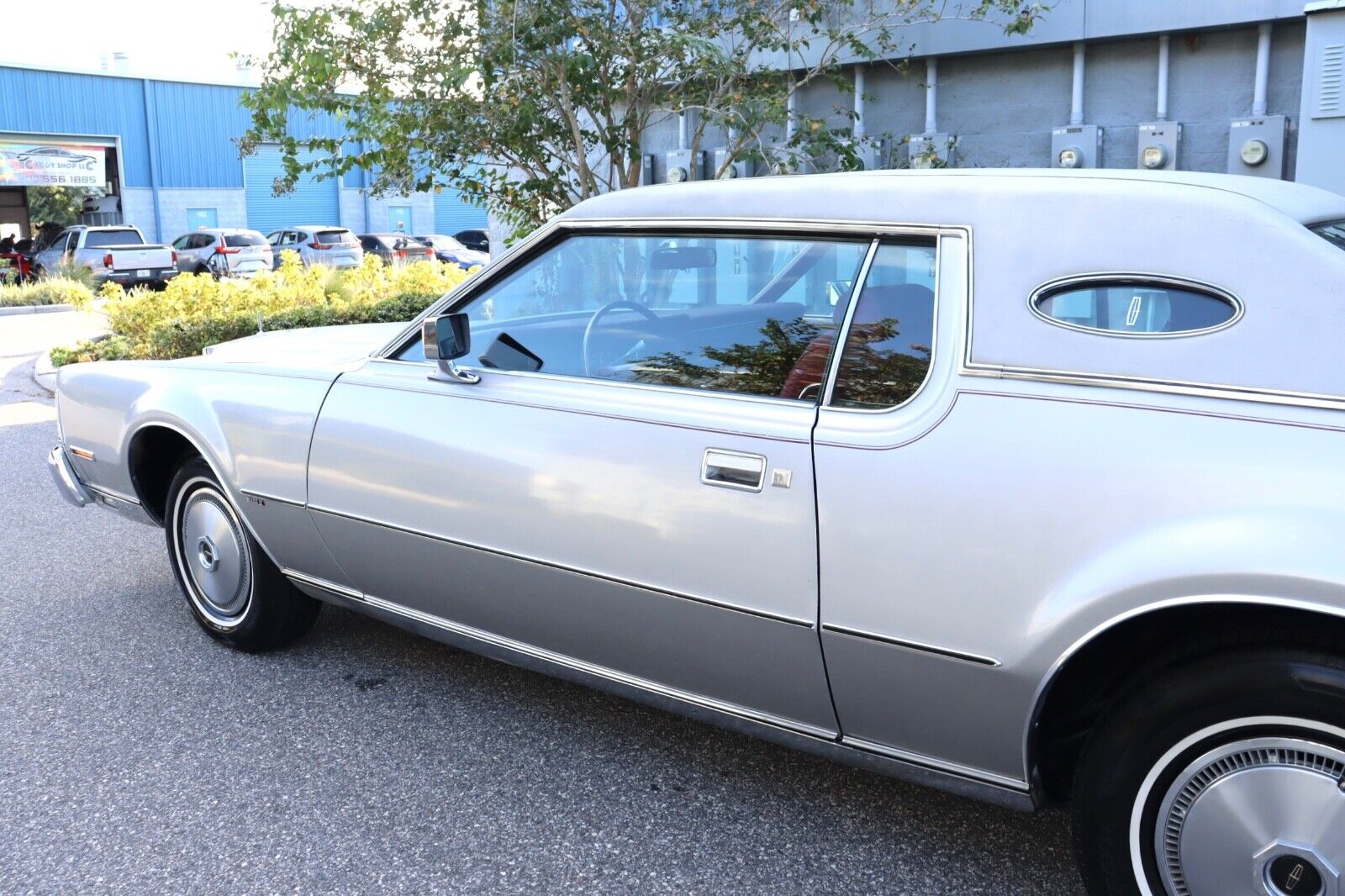 Lincoln-Continental-1973-11