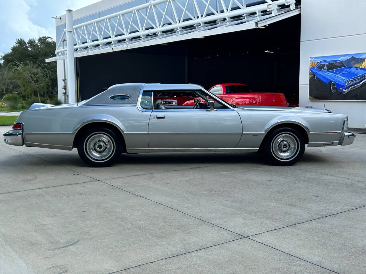 Lincoln-Continental-1975-3