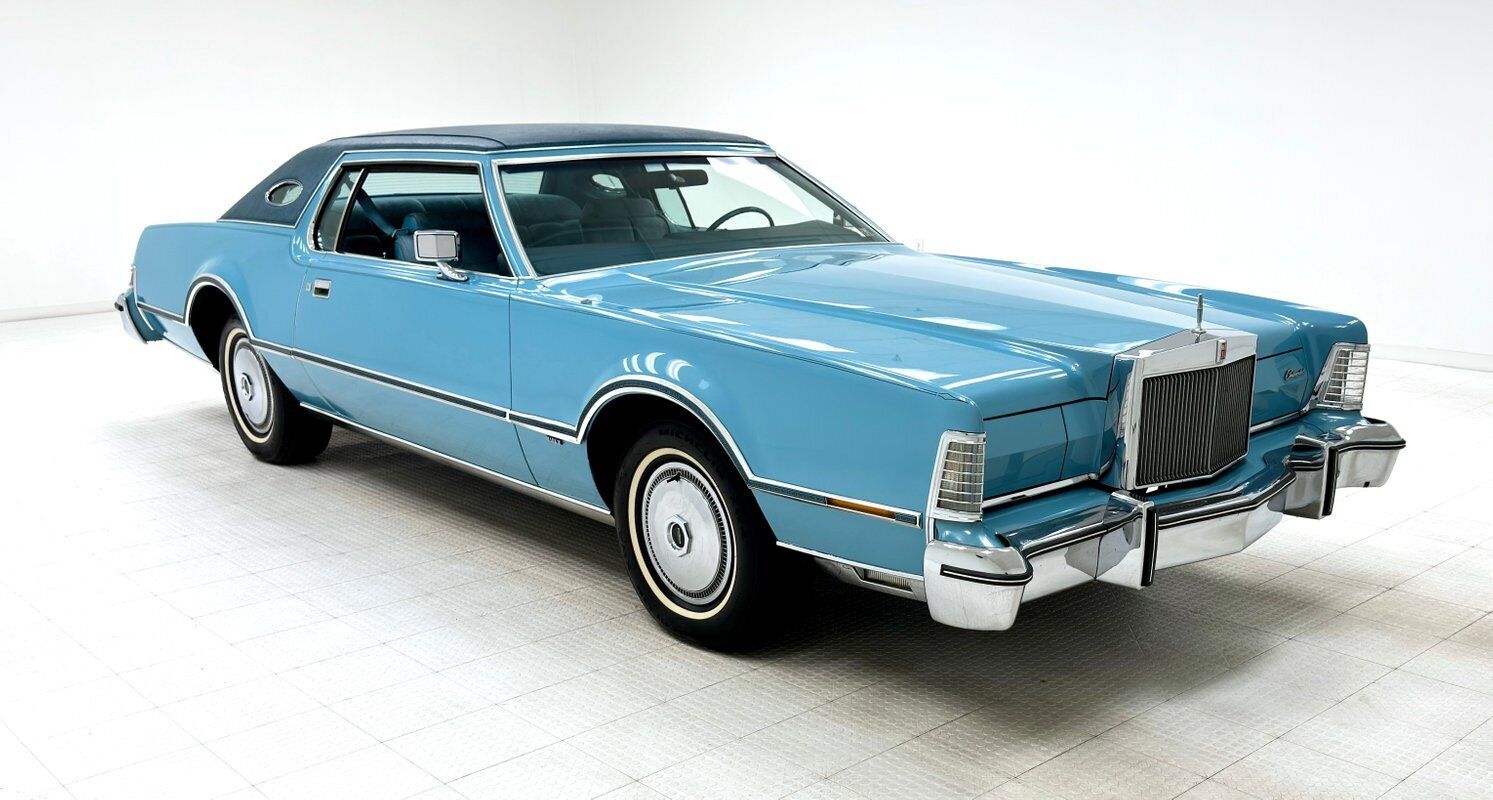 Lincoln-Continental-1975-6