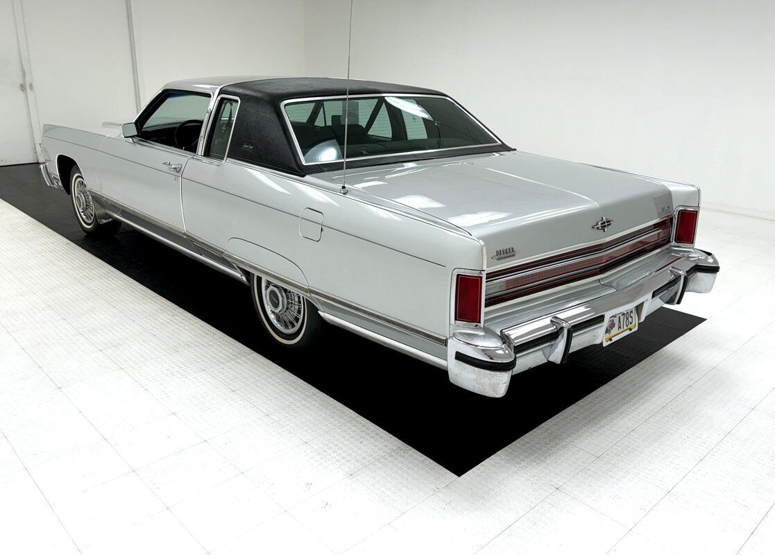 Lincoln-Continental-1976-2