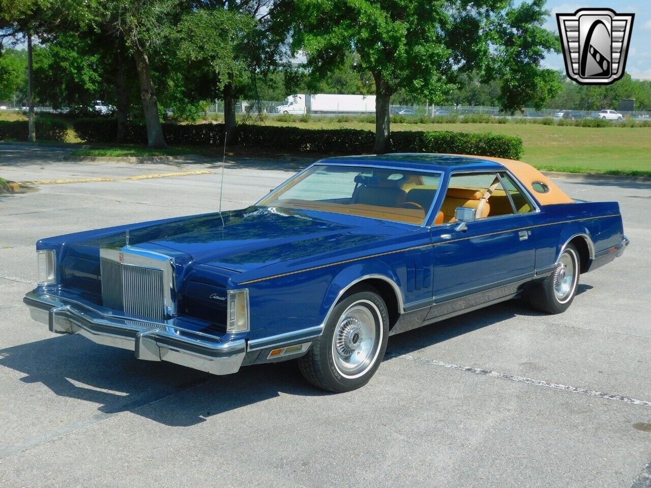 Lincoln-Continental-1977-2