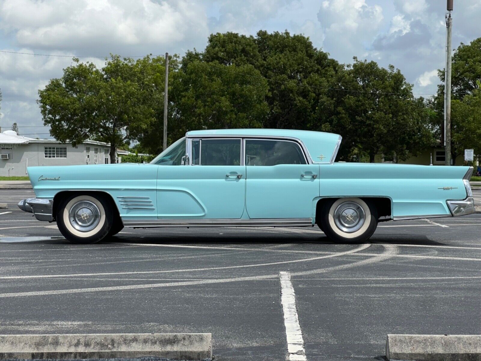 Lincoln-Continental-Berline-1960-11