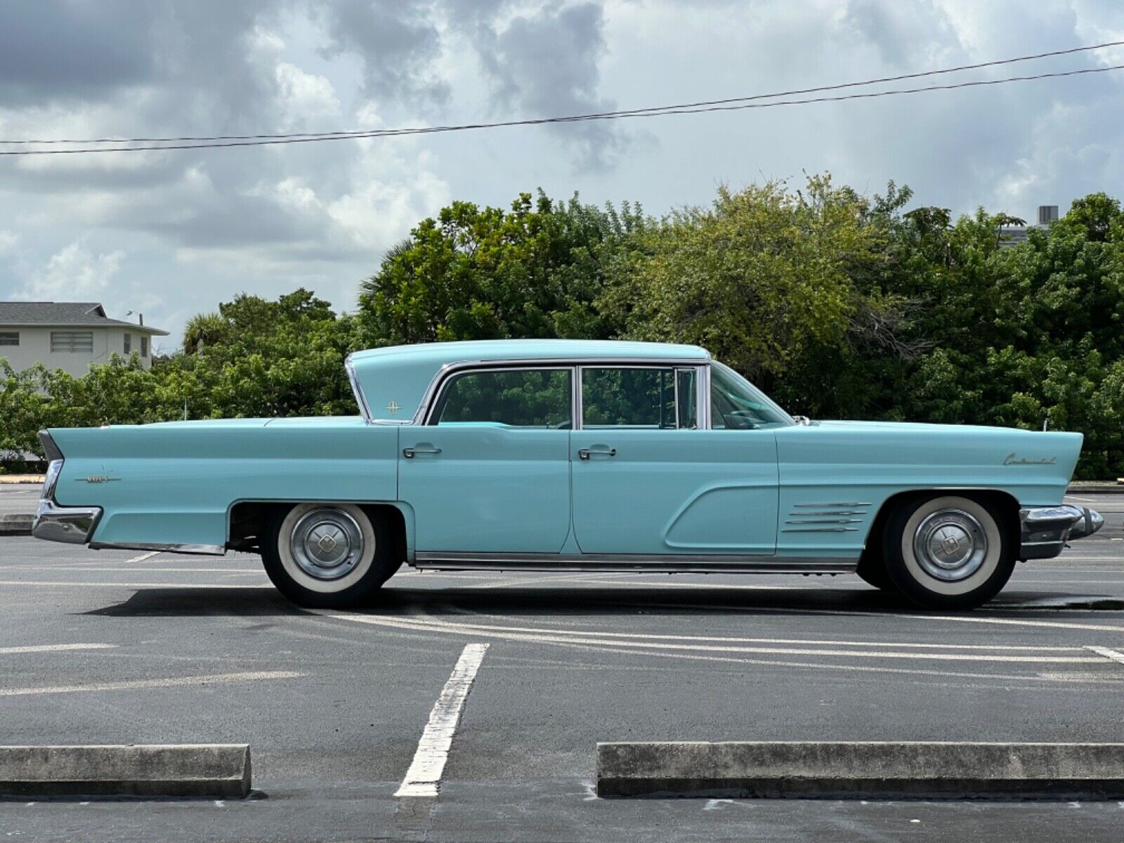 Lincoln-Continental-Berline-1960-8