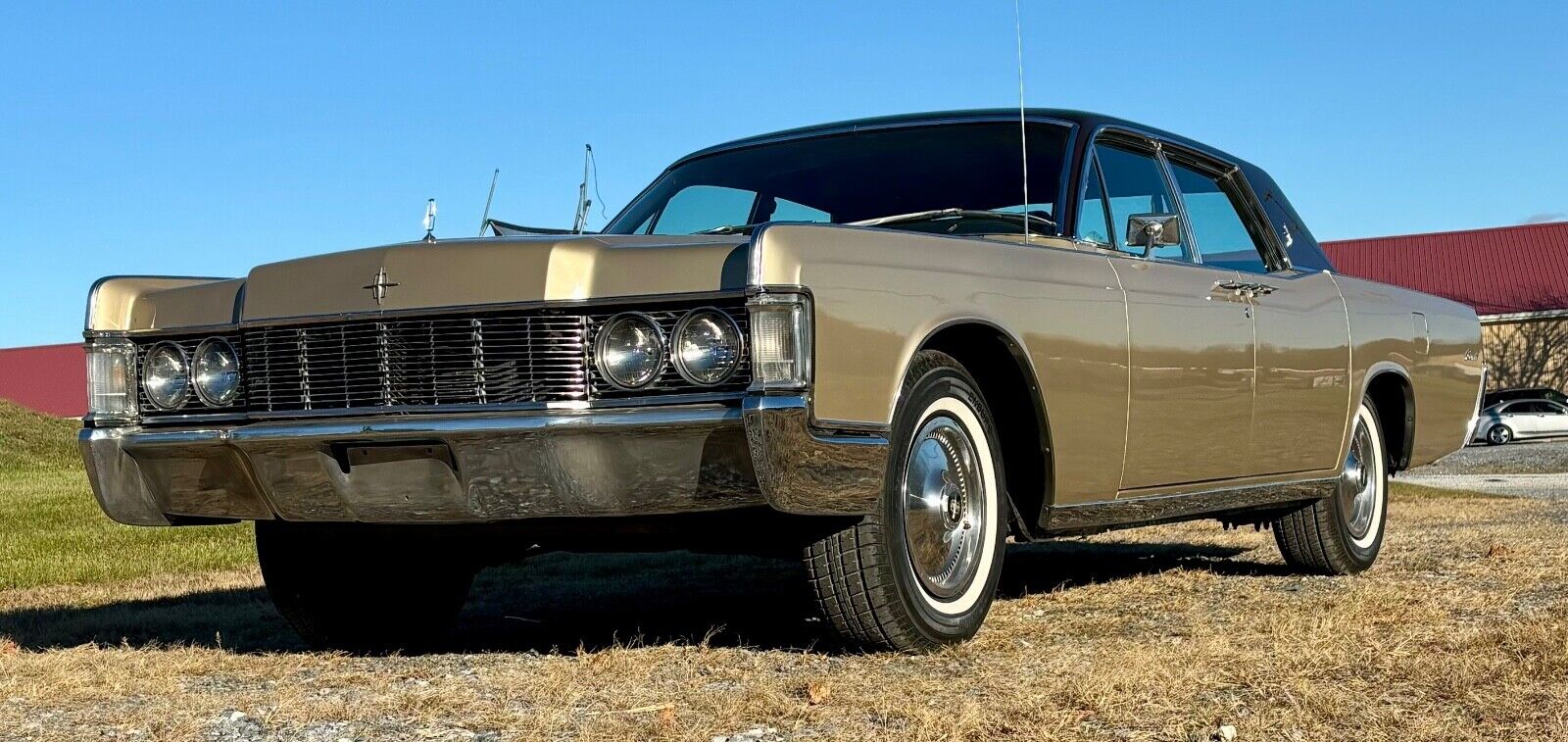 Lincoln-Continental-Berline-1968-2