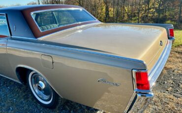 Lincoln-Continental-Berline-1968-4