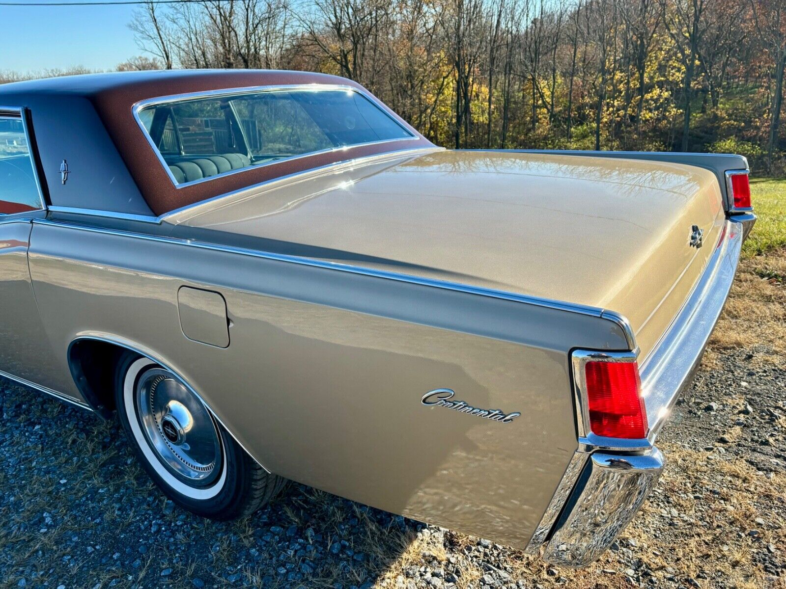 Lincoln-Continental-Berline-1968-4