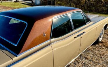 Lincoln-Continental-Berline-1968-5