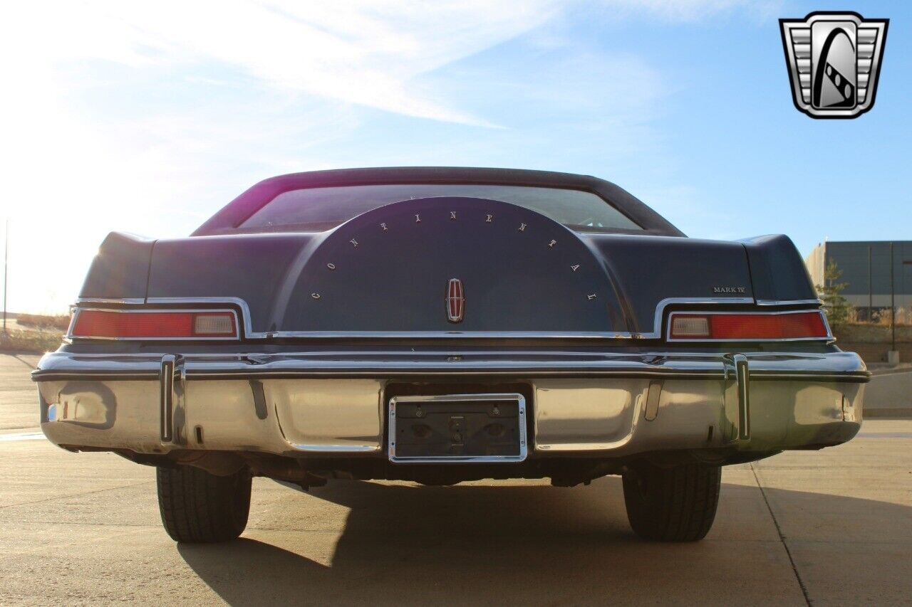 Lincoln-Continental-Berline-1976-5