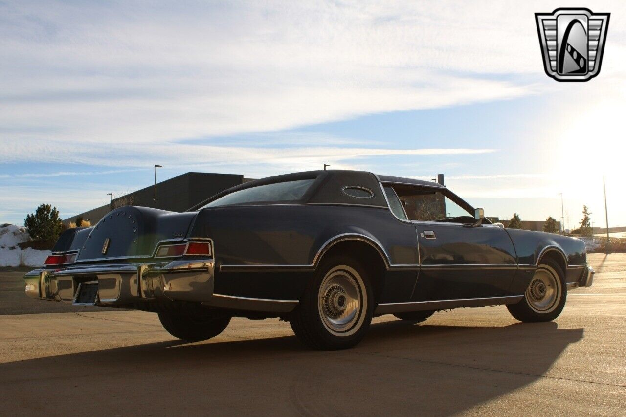 Lincoln-Continental-Berline-1976-6