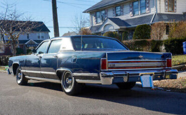 Lincoln-Continental-Berline-1979-5