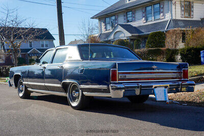 Lincoln-Continental-Berline-1979-5