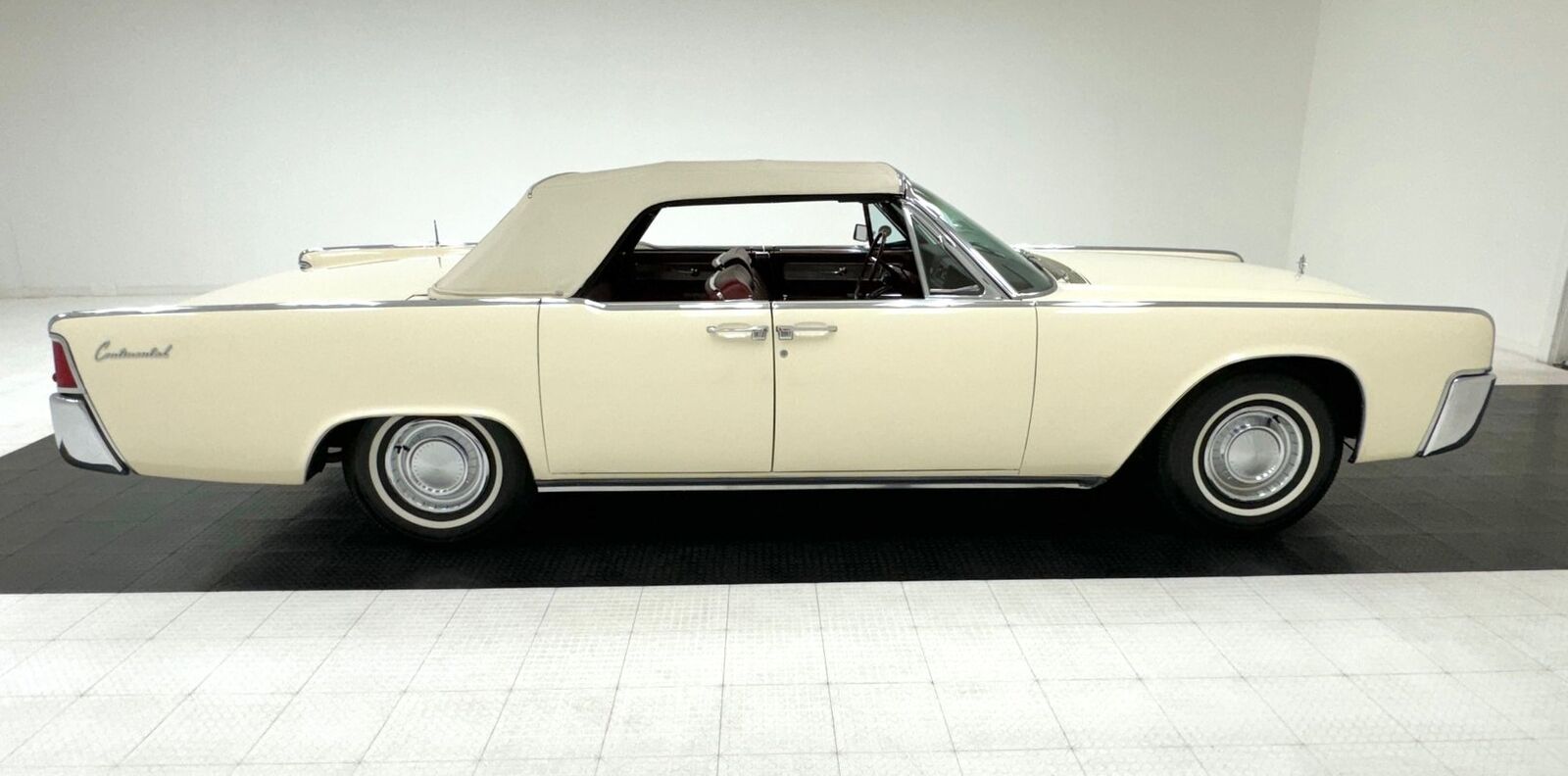 Lincoln-Continental-Cabriolet-1962-8