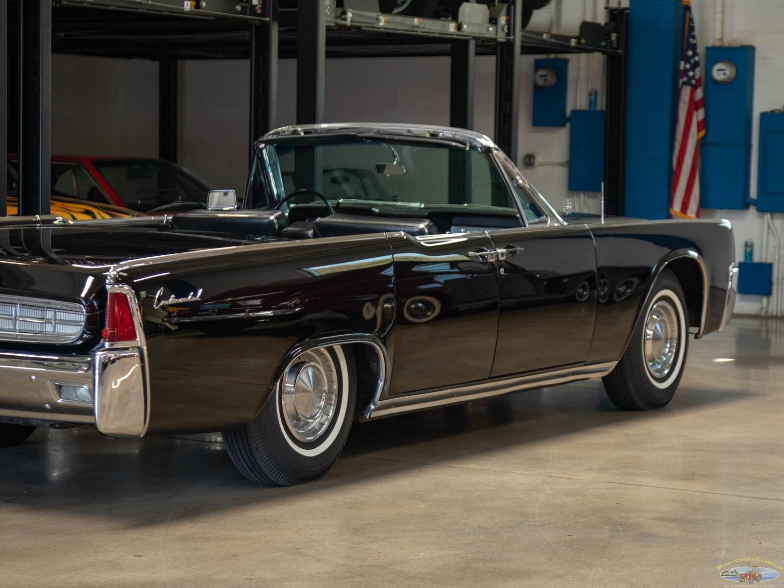 Lincoln-Continental-Cabriolet-1963-24