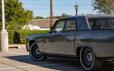 Lincoln-Continental-Coupe-1964-28