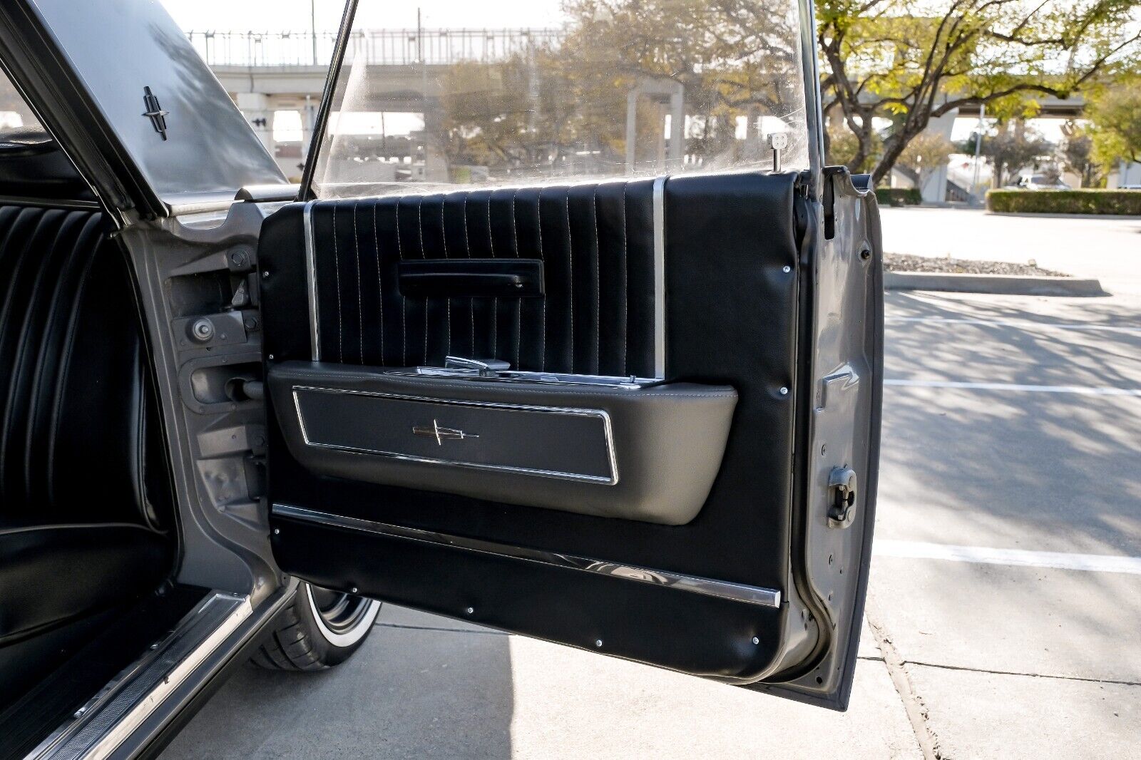 Lincoln-Continental-Coupe-1964-3