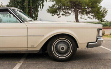 Lincoln-Continental-Coupe-1969-10