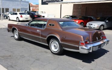 Lincoln-Continental-Coupe-1976-2