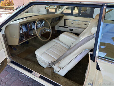 Lincoln-Continental-Coupe-1978-15