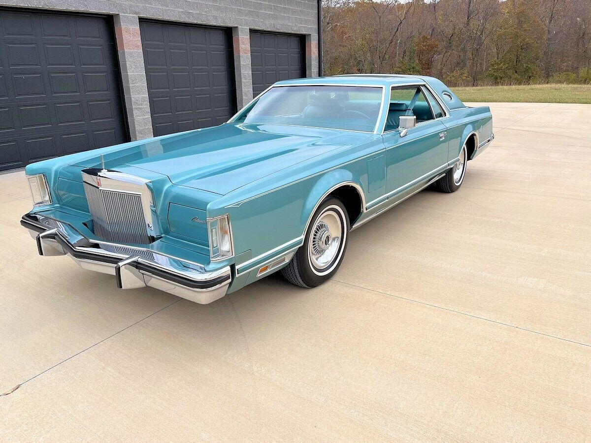 Lincoln-Continental-Coupe-1979-1