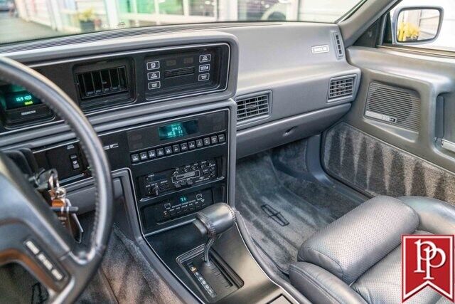 Lincoln-Continental-MK-VII-Coupe-1985-26