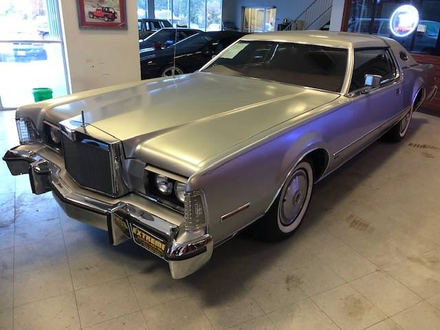 Lincoln-Continental-mark-iv-1975-1