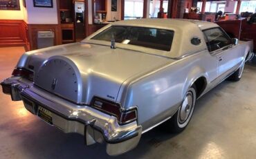 Lincoln-Continental-mark-iv-1975-2