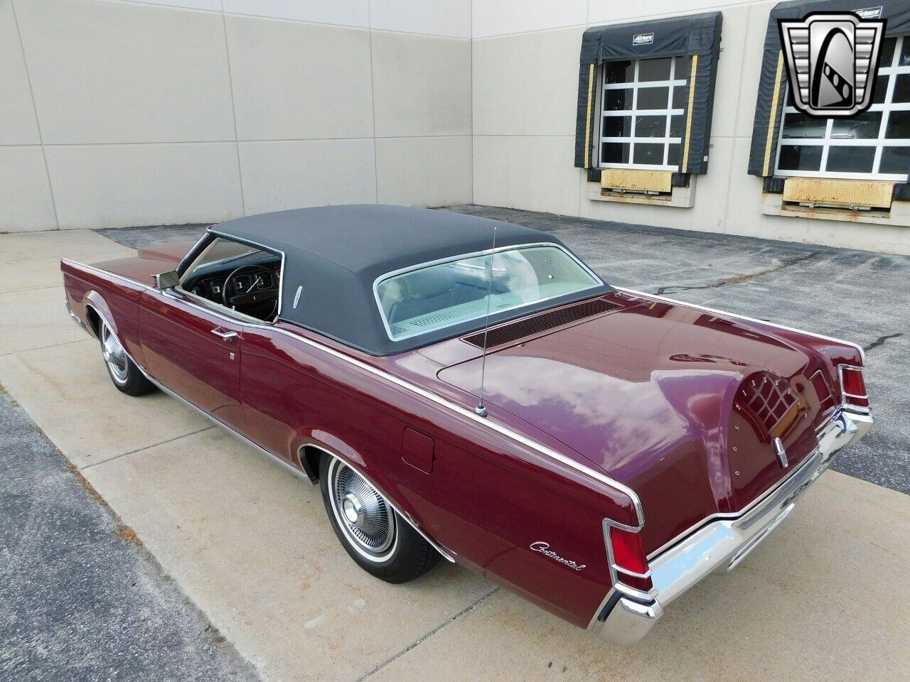 Lincoln-Mark-Series-Coupe-1969-4