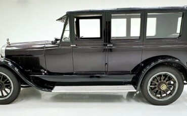 Lincoln-Model-117-Berline-1922-1