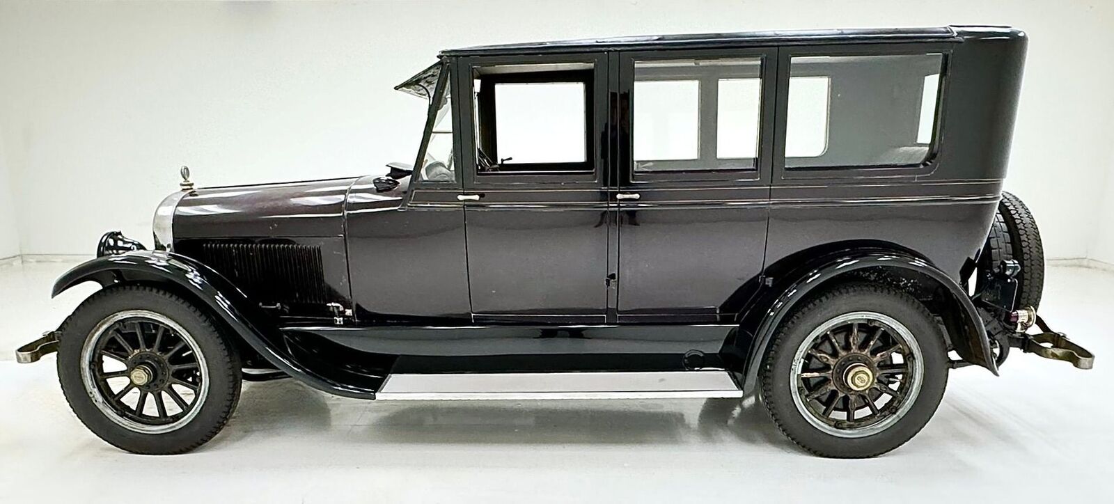 Lincoln-Model-117-Berline-1922-1