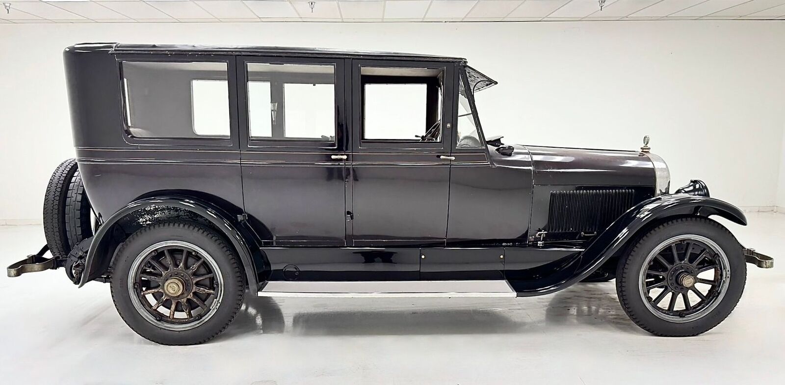 Lincoln-Model-117-Berline-1922-5