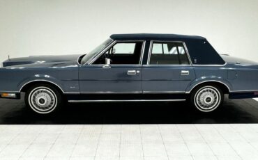 Lincoln-Town-Car-Berline-1987-1