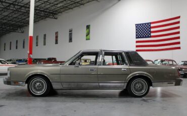 Lincoln-Town-Car-Berline-1988-1