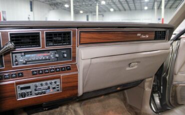 Lincoln-Town-Car-Berline-1988-9