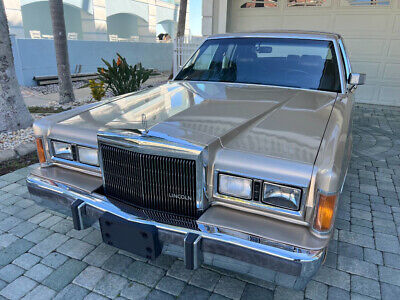 Lincoln-Town-Car-Berline-1989-14