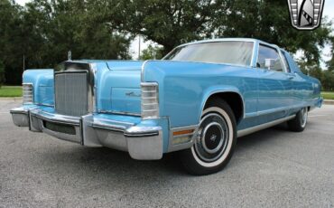 Lincoln-Town-Car-Coupe-1977-11