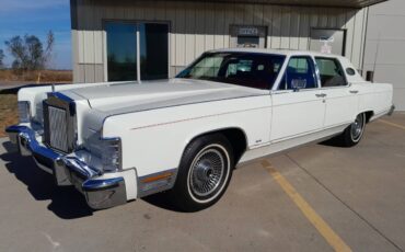 Lincoln-Town-car-1978-23