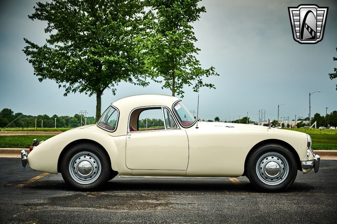 MG-MGA-1961-7