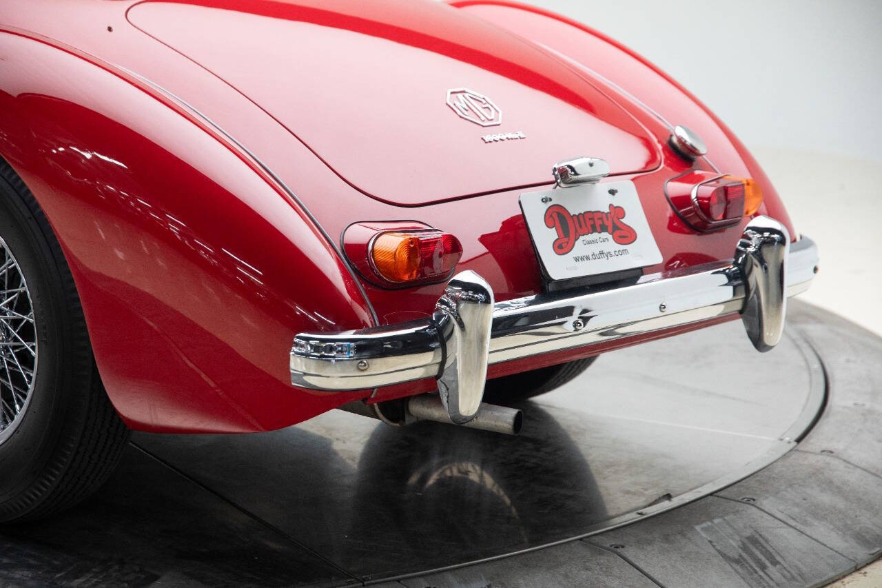 MG-MGA-MK2-Cabriolet-1962-8