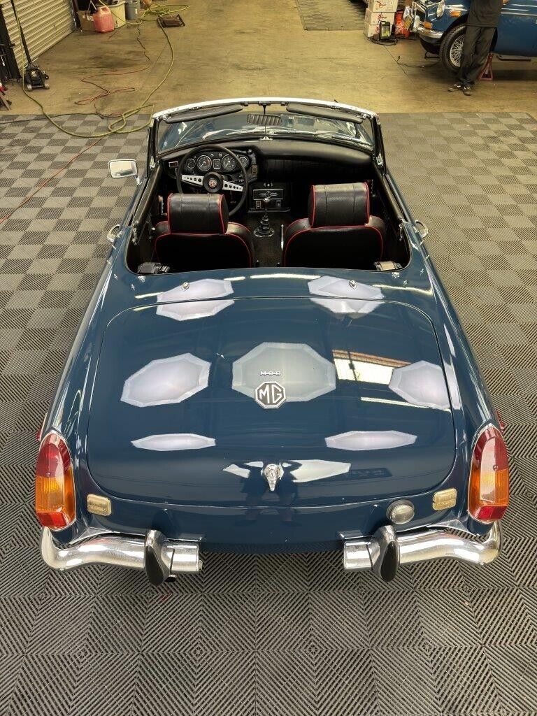 MG-MGB-1970-3