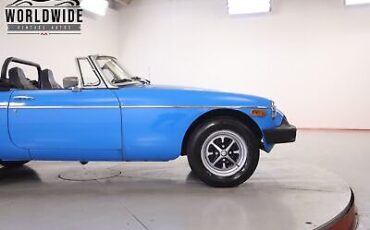 MG-MGB-1977-11