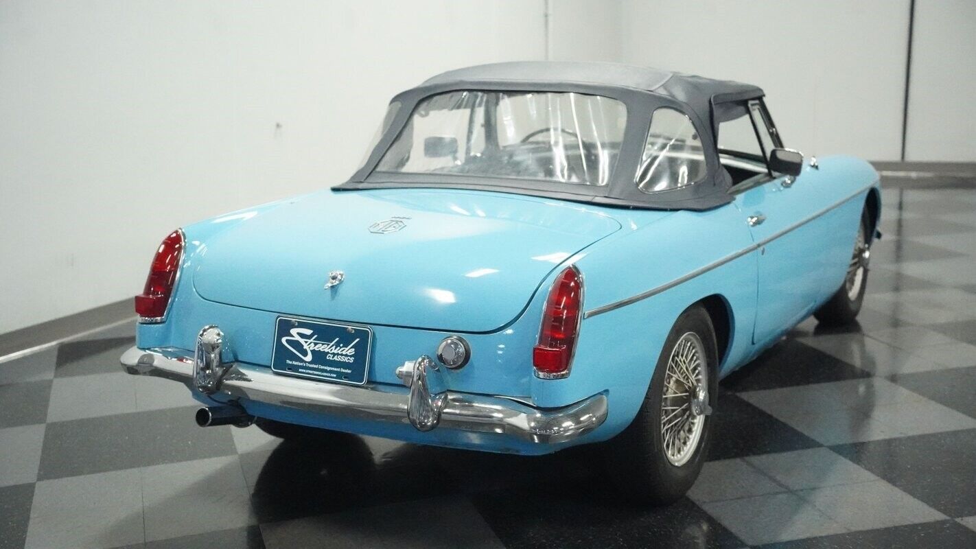 MG-MGB-Cabriolet-1965-10